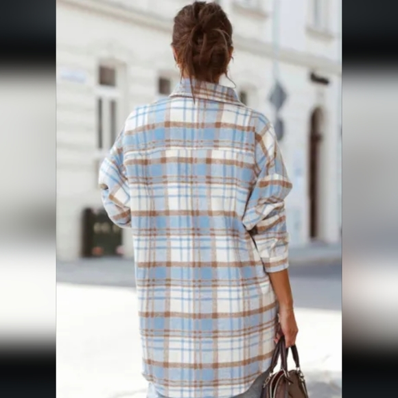 π₯New sky blue long plaid shacket - Picture 13 of 17